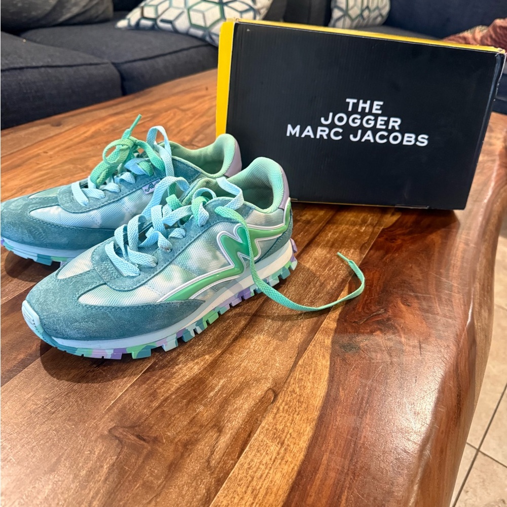 Marc Jacobs The Jogger Sneakers in Blue and White green size 9 womens w/ box